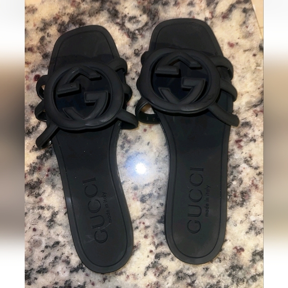 Gucci Women’s Interlocking G Slide Sandals | Black | US Size 8.5/9 - Picture 6 of 7